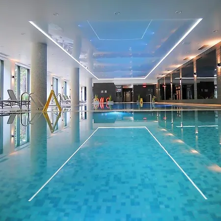 Nadmorskie Tarasy Nemo - Latarnia Morska - Port Kołobrzeg